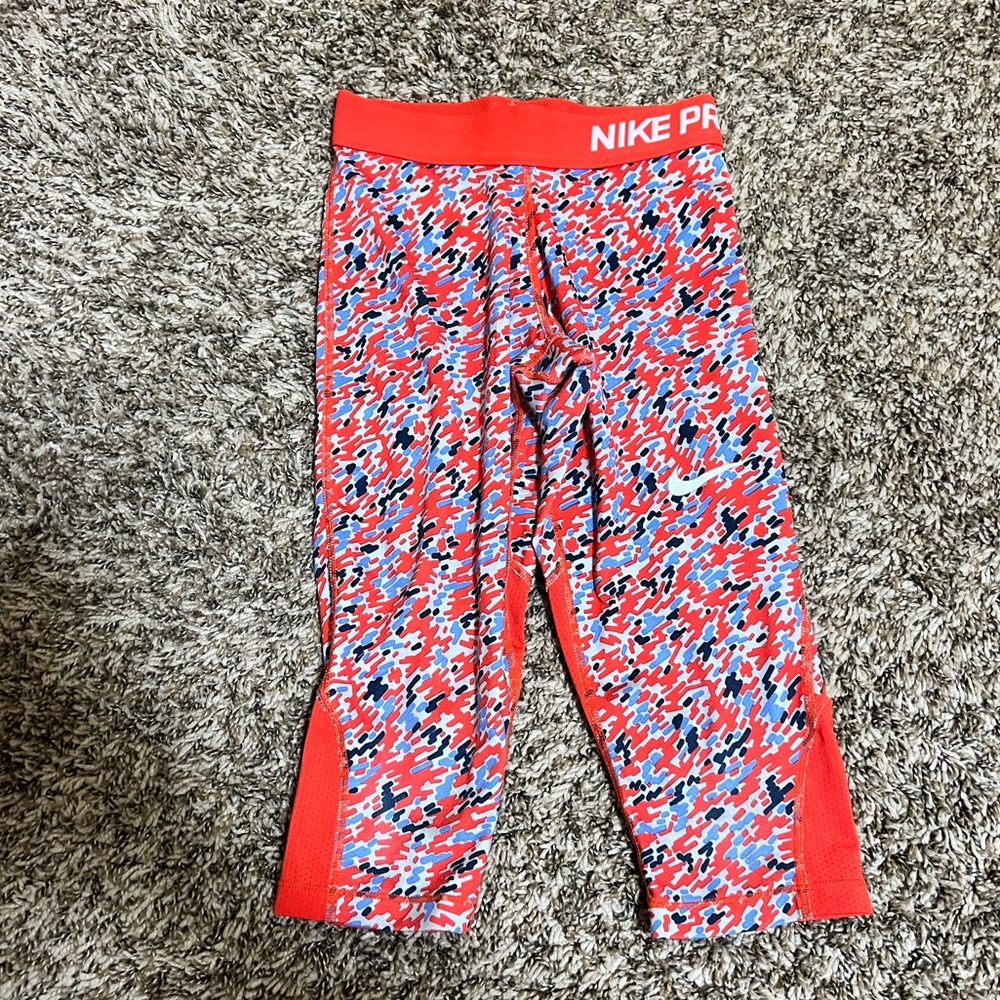 Nike Pro cropped pants youth small